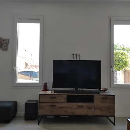 Maison Avec Jardin A 5 Minutes A Pied Des Plages *