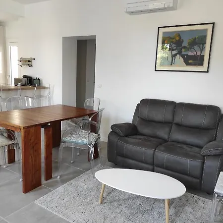 Maison Avec Jardin A 5 Minutes A Pied Des Plages *