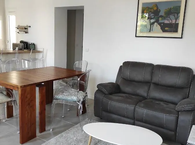 Maison Avec Jardin A 5 Minutes A Pied Des Plages *